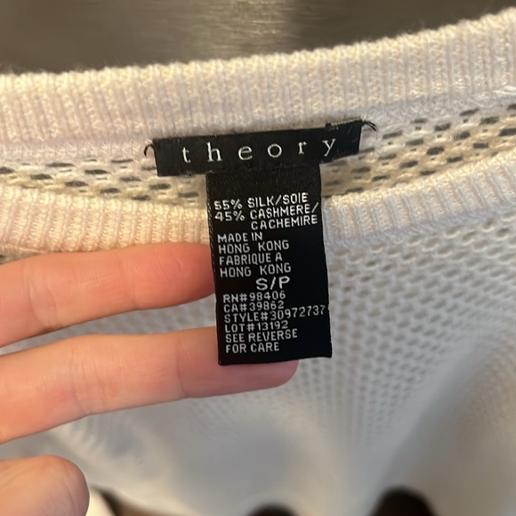 Theory Crochet Silk/Cashmere Sweater - S/P - Picture 2 of 2